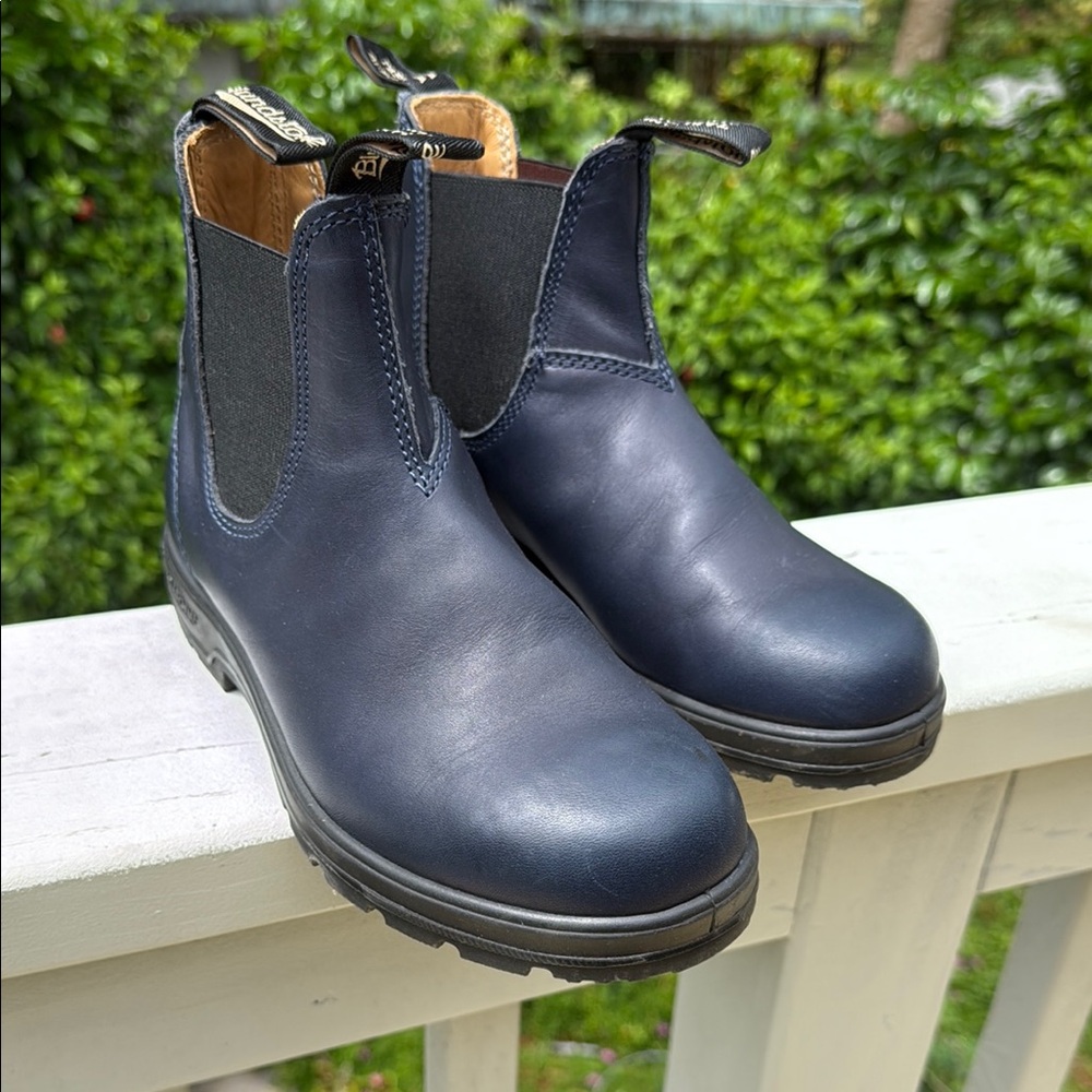 Blundstone Women's Navy Blue Chelsea Boots